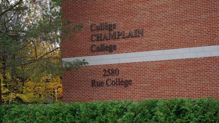 Une photo du Collège Champlain.