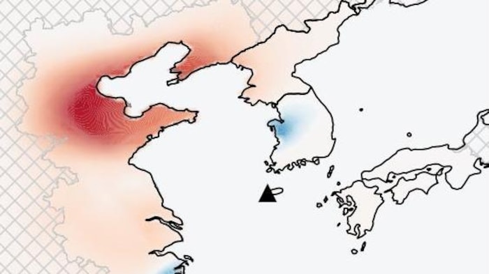 Graphique illustrant l'évolution des émissions de CFC-11 dans l'atmosphère entre 2008-2012 et 2014-2017. Les hausses des émissions sont en rouge et identifient une partie importante du sud-est de la Chine.