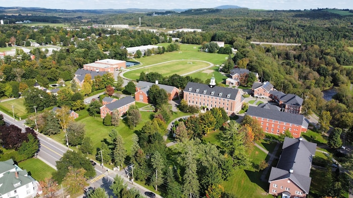 Pour la première fois depuis 1872, une femme dirige le Collège ...