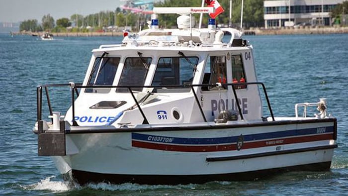 Un bateau de l'Unité marine du Service de police de Toronto.