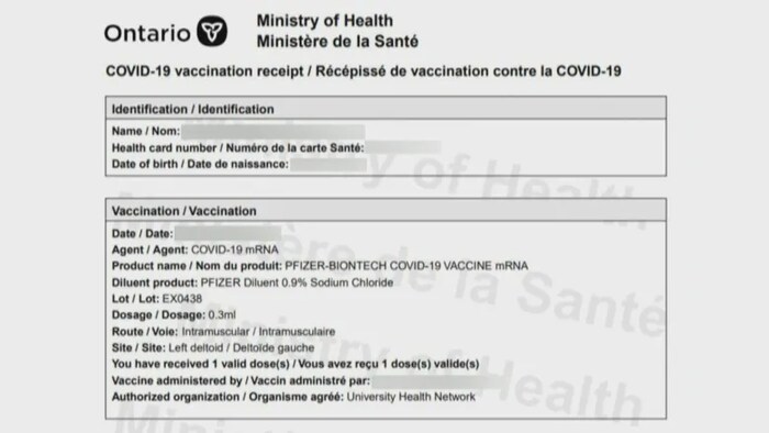 Un exemplaire de récépissé de vaccination ontarien.