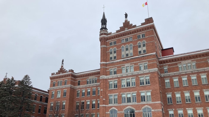 Le Séminaire de Sherbrooke.