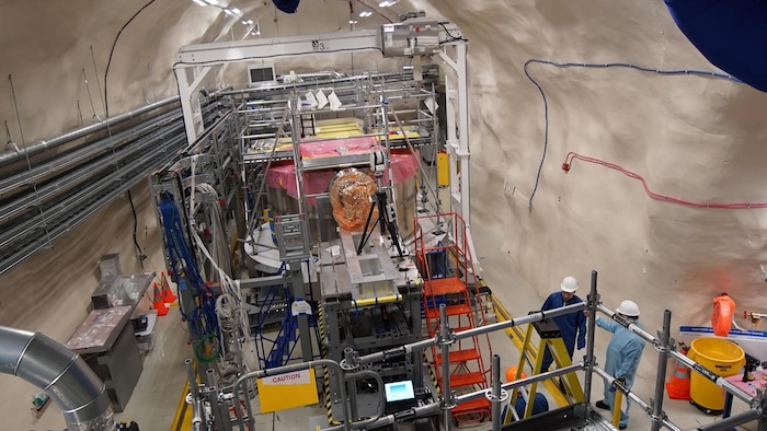Le matériel de la nouvelle expérience de Snolab en construction.