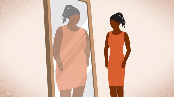 Illustration d'une femme qui se regarde dans un miroir dans lequel son reflet paraît beaucoup gros qu'elle ne l'est en réalité.