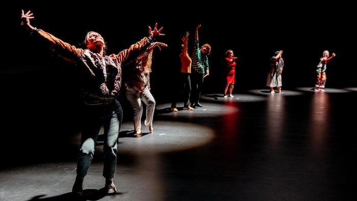 Une scène du spectacle « When the Bleeding Stops ».