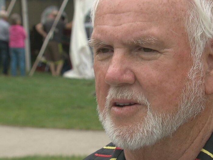 Le chef régional de l'Assemblée des Premières Nations au Nouveau-Brunswick, Roger Augustine, lance un appel au calme après la mort de Rodney Levi.