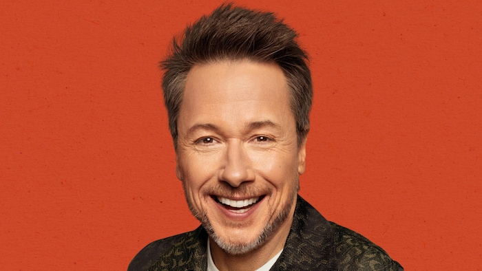 Stunning Bye Bye 2025 : « On Est En Réécriture Constante » Scene in 4K Stunning Bye Bye 2025 : « On Est En Réécriture Constante » Scene in 4K