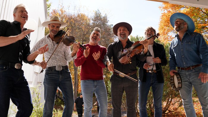 Le groupe Salebarbes en prestation musicale.