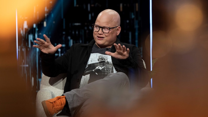 Simon Delisle en entrevue à l'émission « Bonsoir bonsoir ».