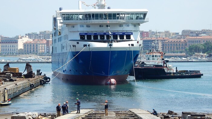 traversier F.-A Gauthier mise à l'eau en Italie.