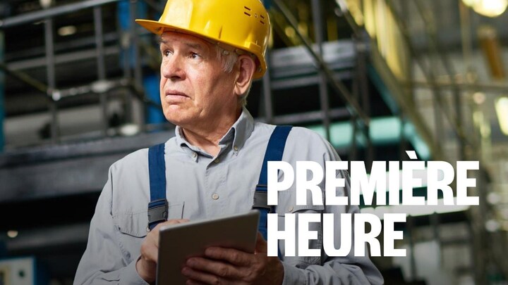 Un travailleur dans une usine.