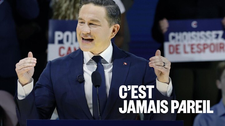 Le chef conservateur Pierre Poilievre prononce un discours devant des partisans.