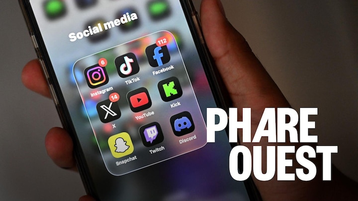 Des icones de réseaux sociaux sur un téléphone.