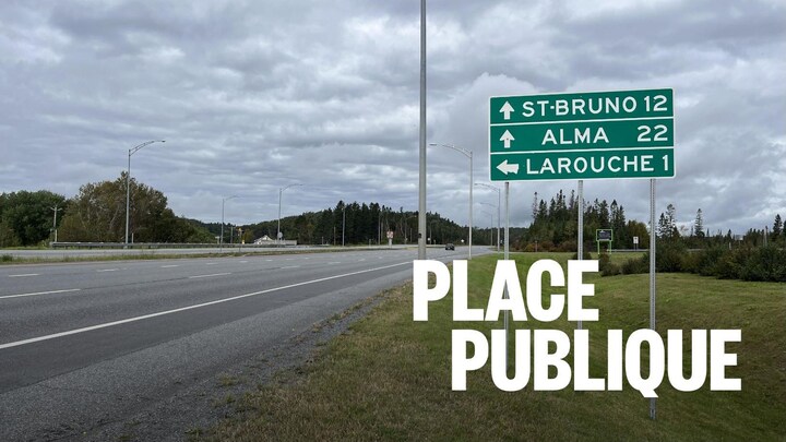 L'affiche vers Saint-Bruno et Alma à Larouche sur la route 170.