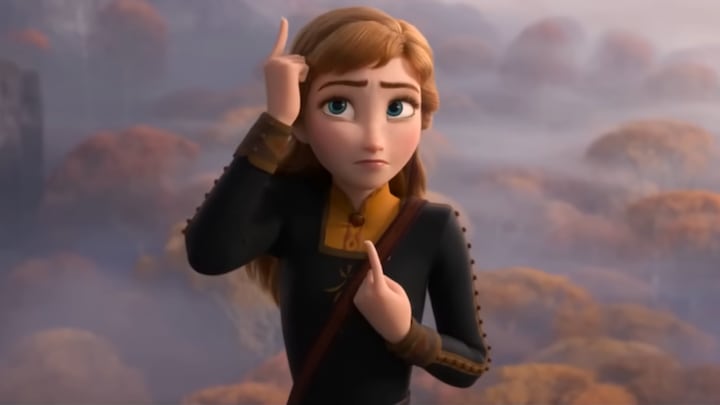 Le personnage d'Anna parle en langue des signes.
