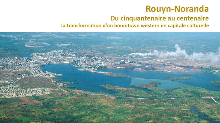 Photo aérienne d'époque de Rouyn-Noranda.