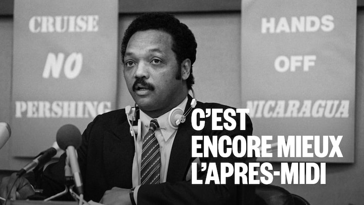 Jesse Jackson s'exprime lors d'une conférence de presse.