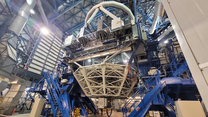 Un télescope de huit mètres de diamètre.