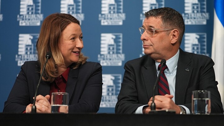 Maite Blanchette Vézina et Éric Duhaime  en conférence de presse.

