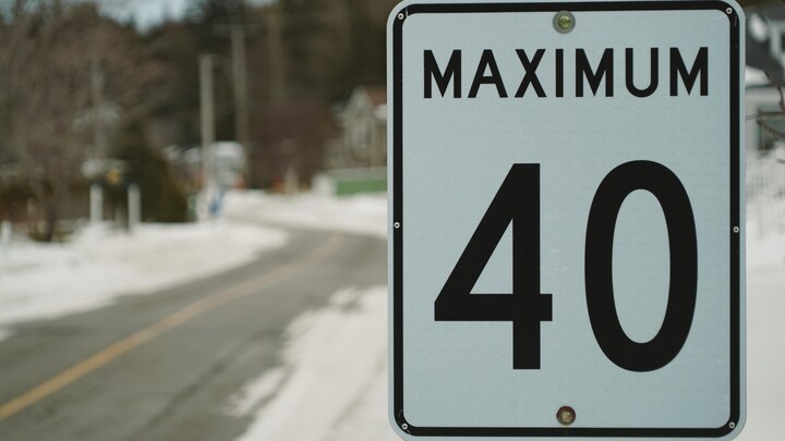 La Ville d’Alma envisage de réduire la vitesse dans les rues à 40 km/h ...