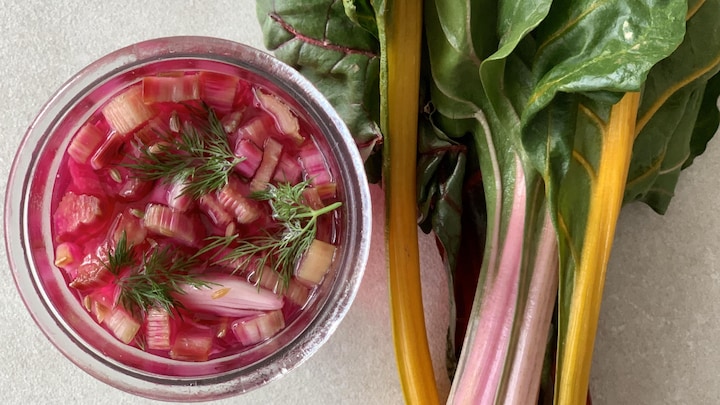 Un ingrédient, 3 recettes : la bette à carde | OHdio | Radio-Canada