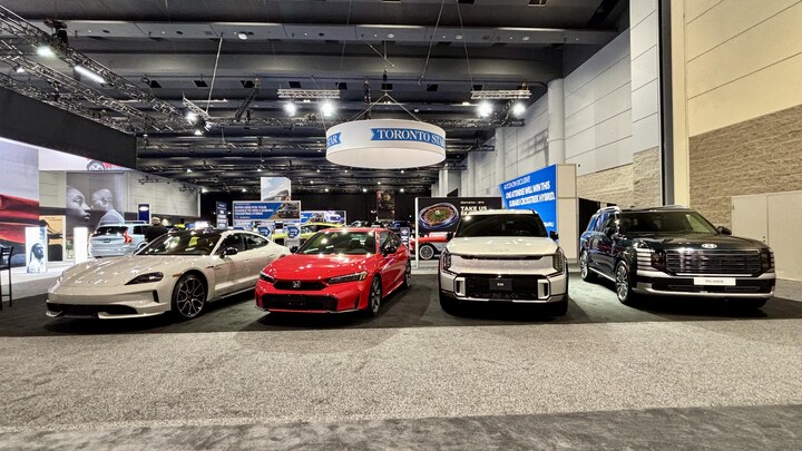 L’Association des journalistes automobile du Canada (AJAC) a couronné jeudi les véhicules canadiens de l’année 2026, en marge du Salon international de l'auto du Canada à Toronto.