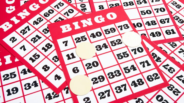 Des cartes de bingo.