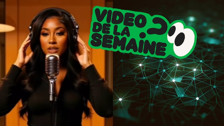 Une femme avec de longs cheveux ondulés porte un casque audio et chante dans un microphone sur un fond de studio. Un graphique numérique est superposé sur la droite, affichant le texte stylisé « VIDÉO DE LA SEMAINE » avec un logo d'une paire de yeux.