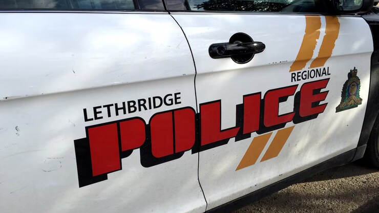 سيارة تابعة لشرطة ليثبريدج.