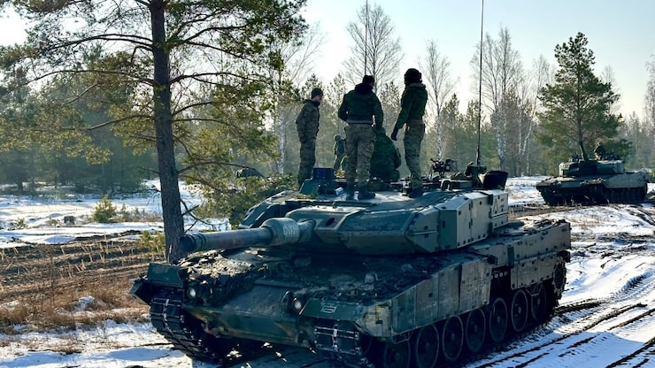 The military is struggling with maintaining its stock of spare parts for its Leopard 2A4 main battle tanks. 