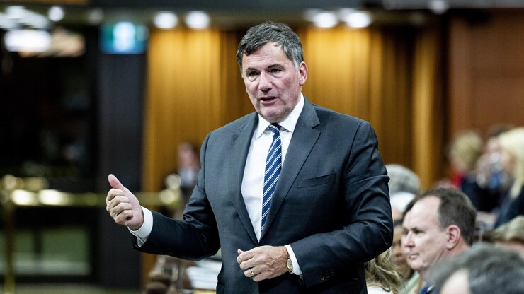 دومينيك لوبلان، الوزير المسؤول عن التجارة مع الولايات المتحدة في حكومة مارك كارني الليبرالية، متحدثاً في مجلس العموم.