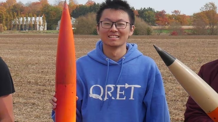 Fei Frank Han（译音：韩斐）。