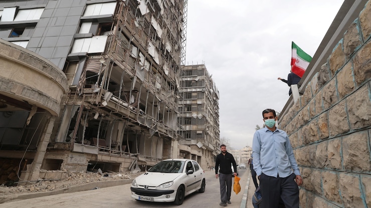 El hospital Gandi, en Teherán, dañado el 2 de marzo de 2026 por los bombardeos de Estados Unidos e Israel contra la capital de Irán.