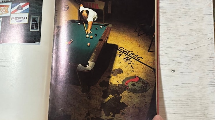 The bar formerly located in the house was featured in the 1976 photography book Between Friends/Entre Amis, published by the National Film Board of Canada, highlighting the relationship between Canada and the United States. 