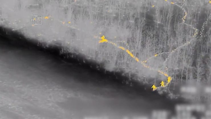 在黑暗中发现边境中的偷渡客。