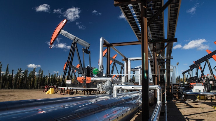Bombas de extracción de petróleo en Canadá.