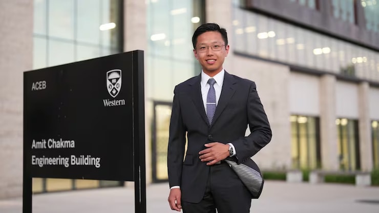 Jerry Tong（译音：童杰里）。