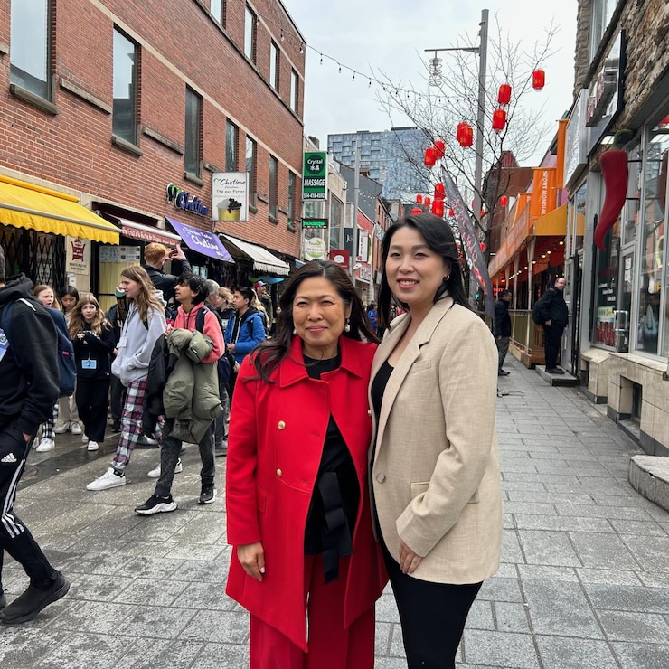 Eva Hu and Mary Ng