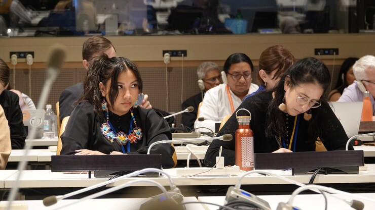 Du silence à l’ONU : le parcours d’une jeune femme de 23 ans pour ...