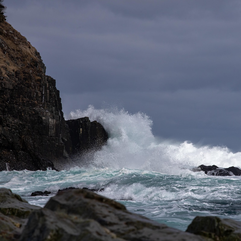 Une berge totalement dépourvue de glaces, même au plus fort de l’hiver. Middle Cove Beach, T.-N.-L.