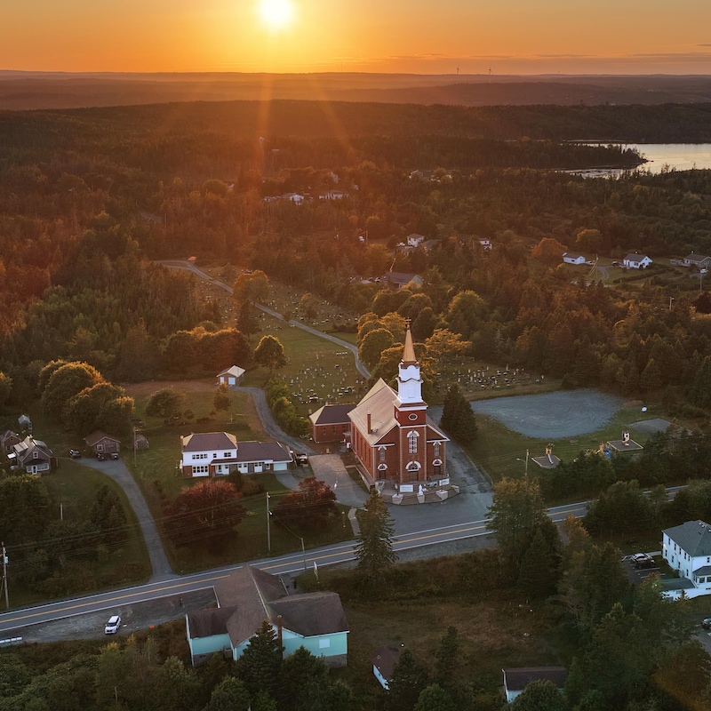 La communauté acadienne de Chezzetcook retrouve ses racines en restaurant et en réinventant son église. 