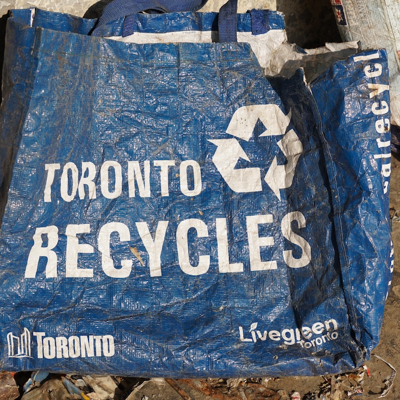 Toronto Recycle imprimé sur un sac.