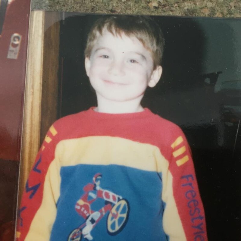 Une garçon de 7 ans
