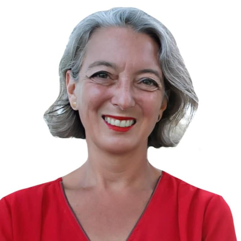 Julie Dabrusin.