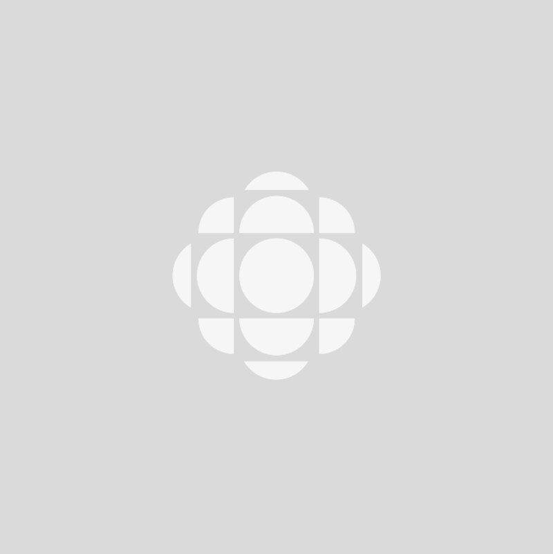 Logo de Radio-Canada centré sur un fond blanc