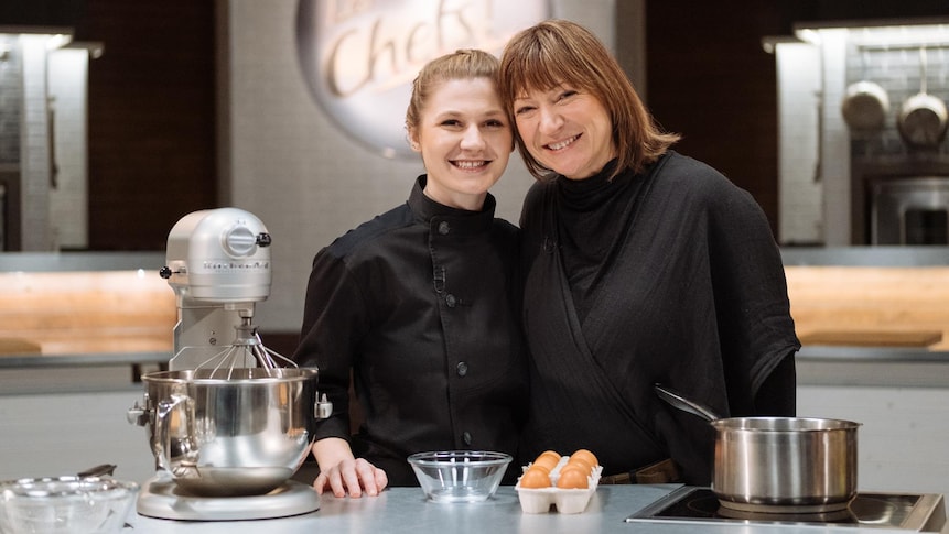 Marie Lamoureux et Judith Jodoin dans la cuisine des Chefs!