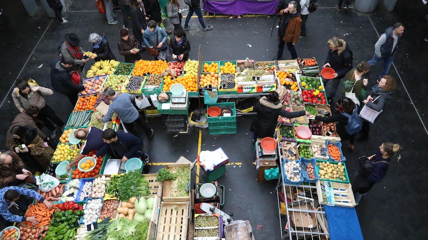 Le marché des Capucins à Bordeaux 