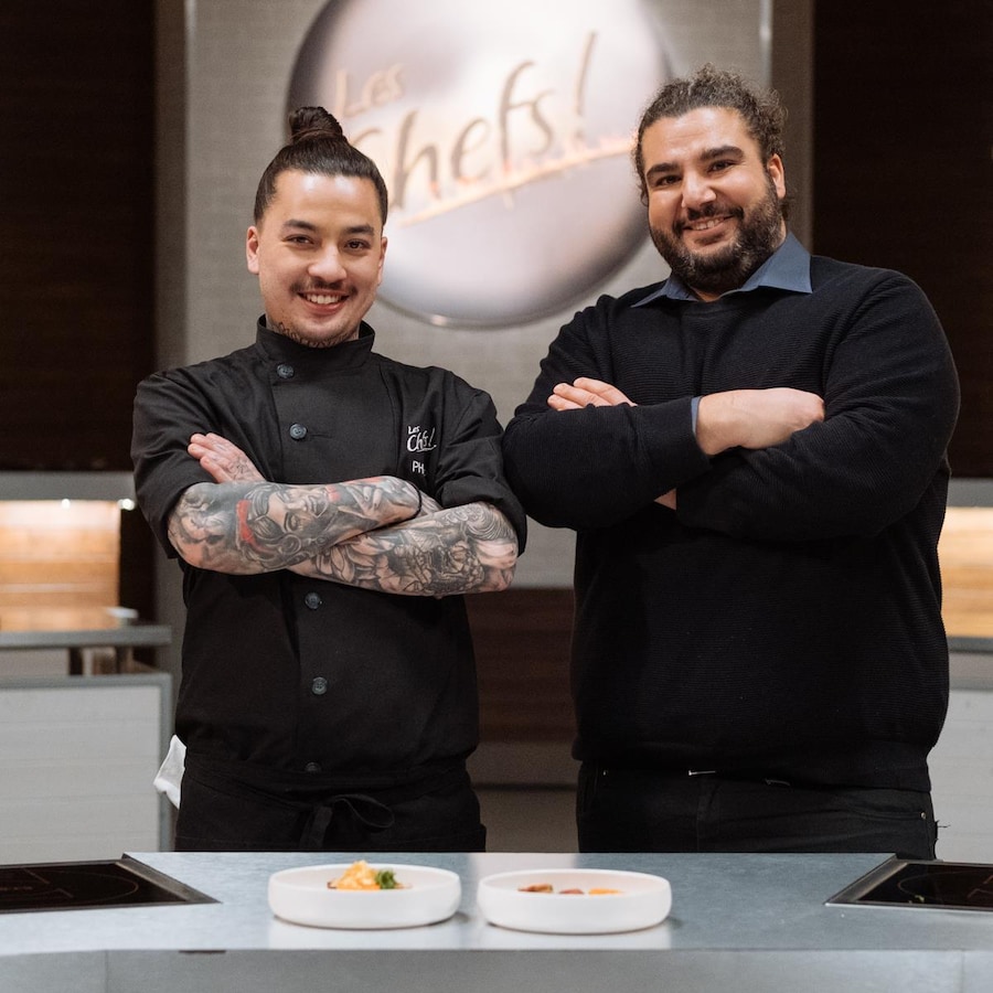 Philippe Szeto et son mentor, Jonathan Rassi dans la cuisine de l'émission Les Chefs!.