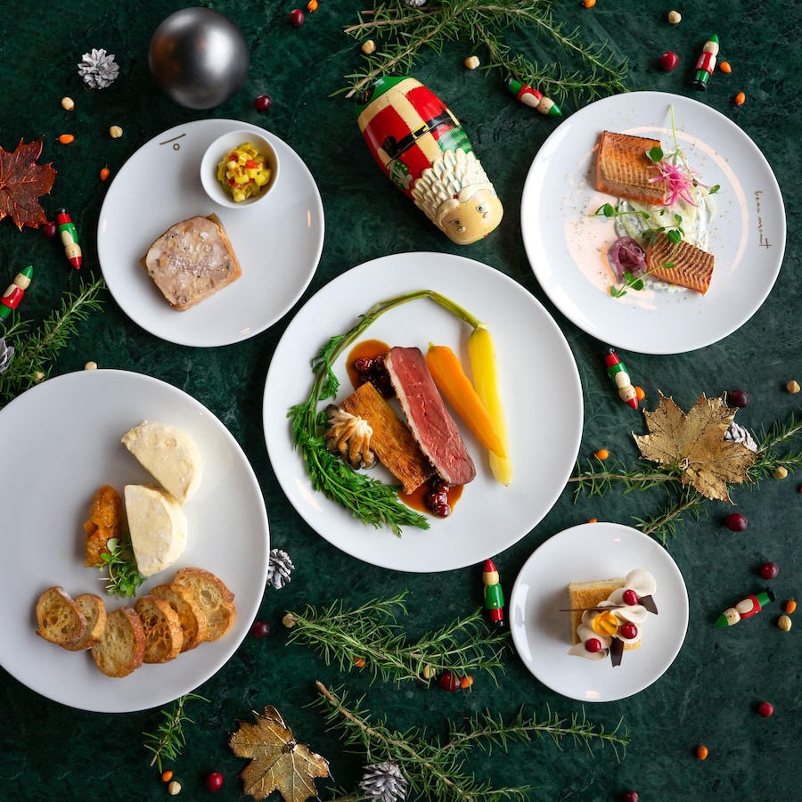 Différentes assiettes avec les plats de Noël offerts par le Toqué!