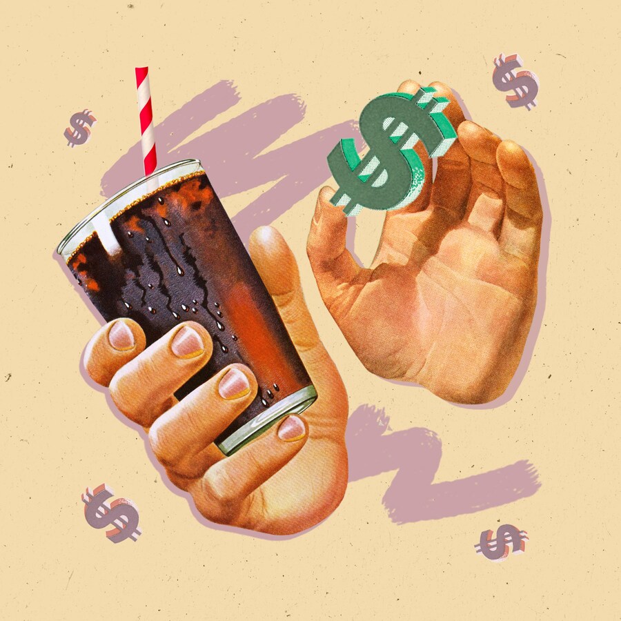 Photo montage d'une main tenant un verre de cola et un signe de dollar.